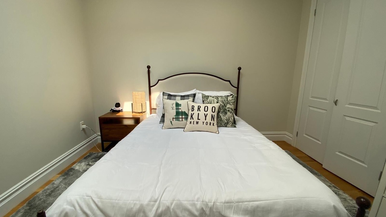 Photo of Bedroom in Ocean Hill