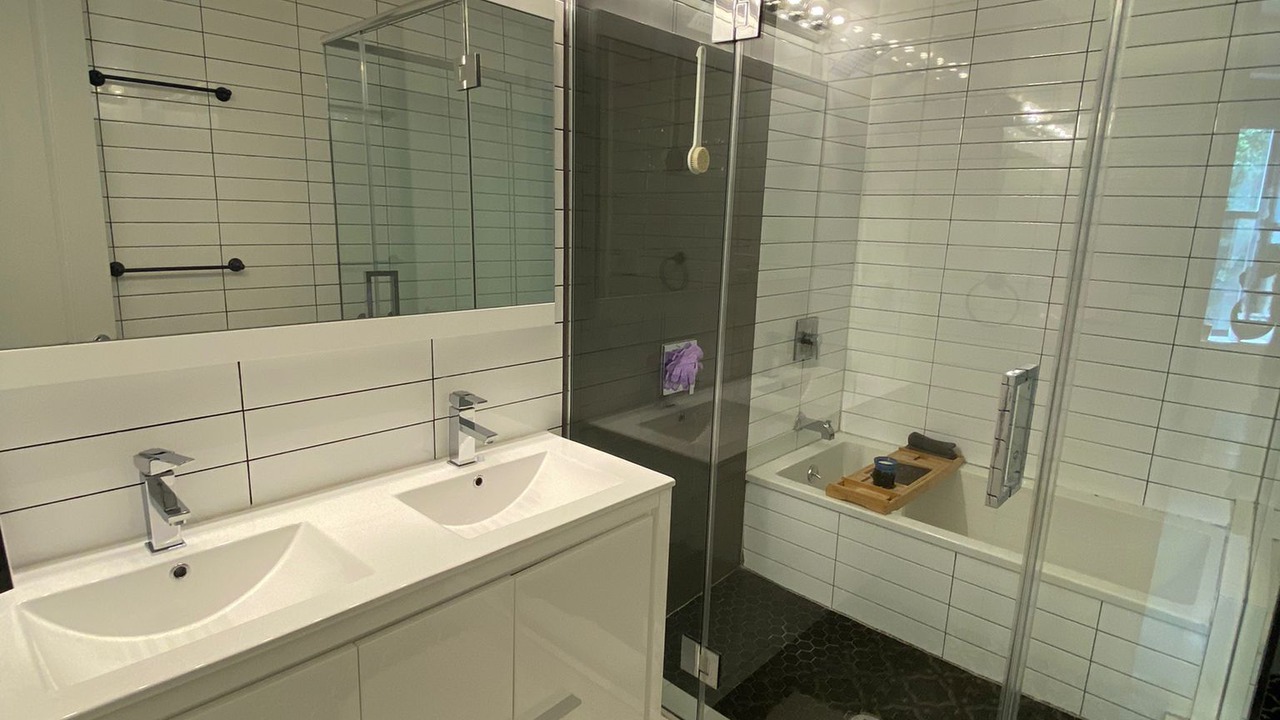 Photo of Bathroom in Ocean Hill