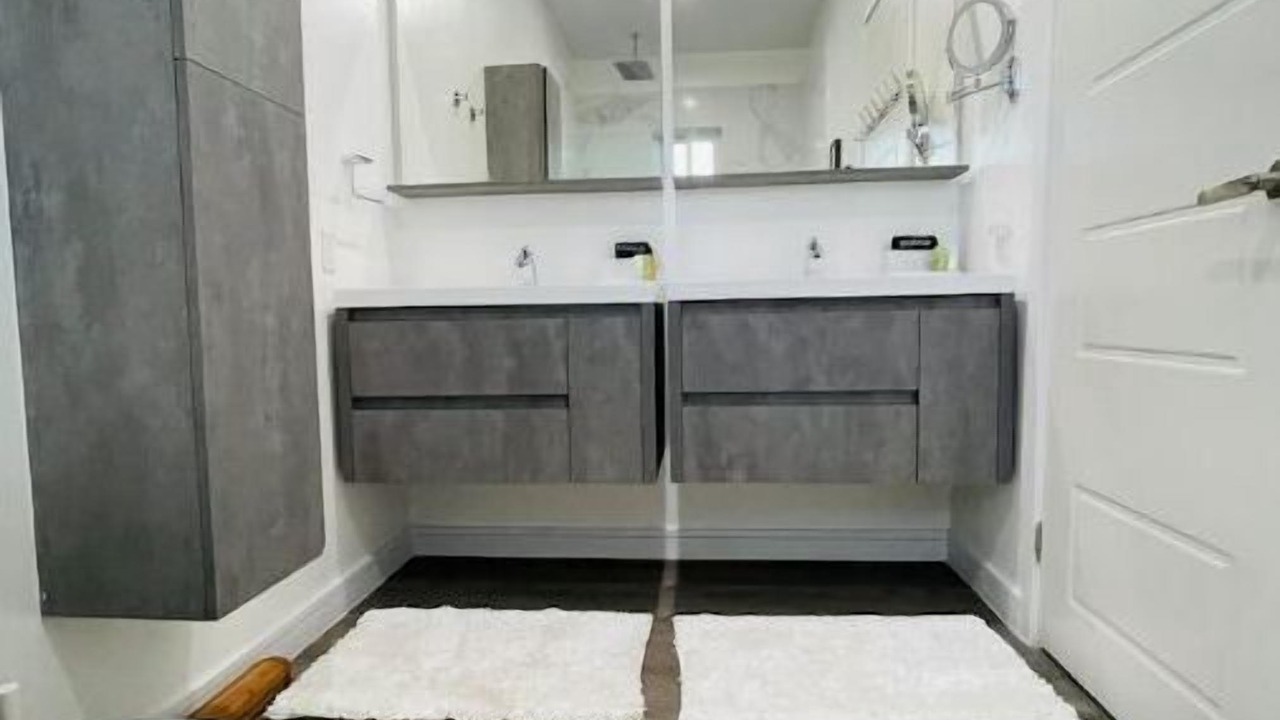 Photo of Bathroom in Gambier
