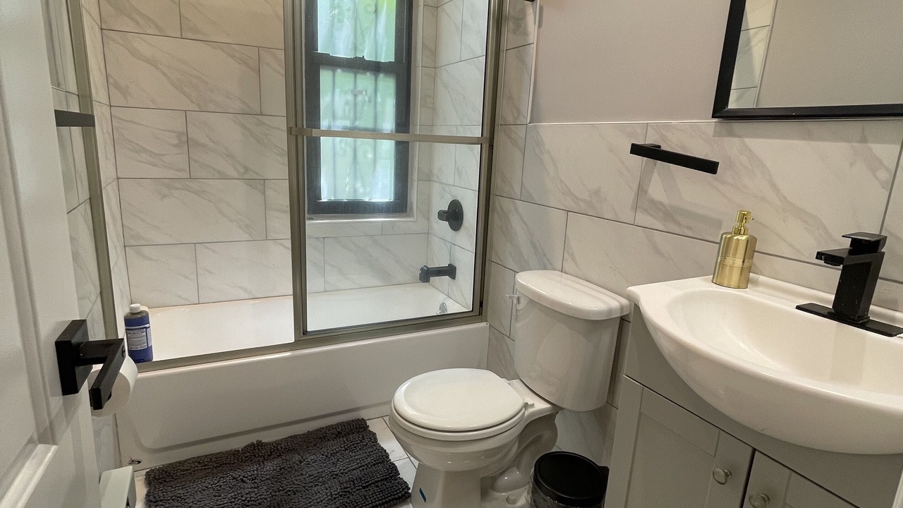 Photo of Bathroom in Ocean Hill