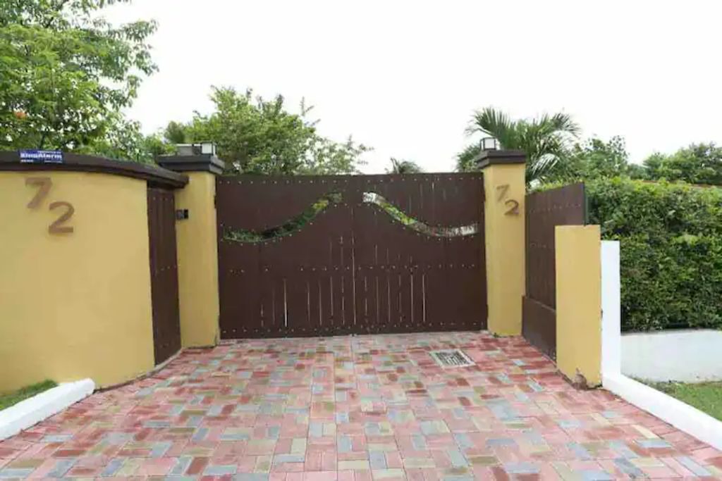 Photo of Outdoor in Molynes Gardens