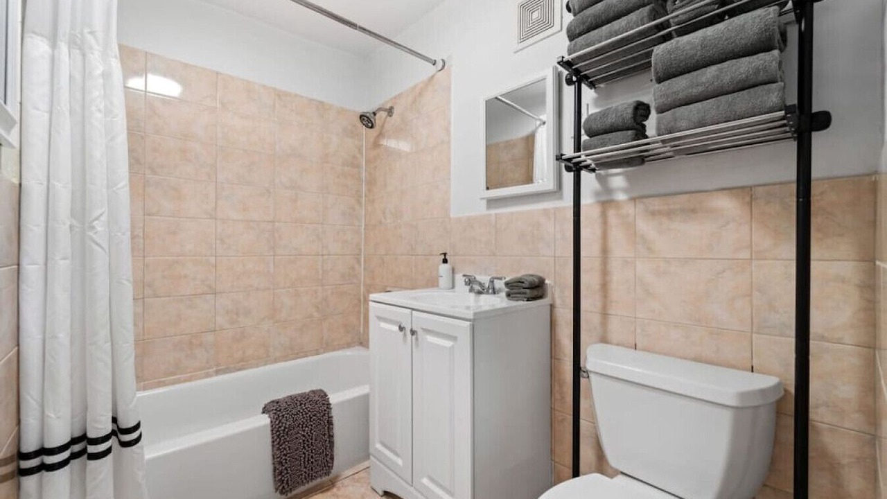 Photo of Bathroom in Midtown West