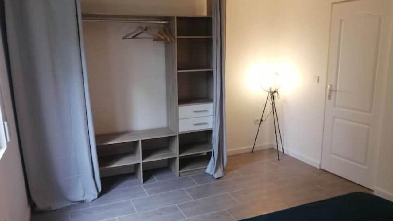 Photo of Bedroom in Villeneuve-Saint-Georges