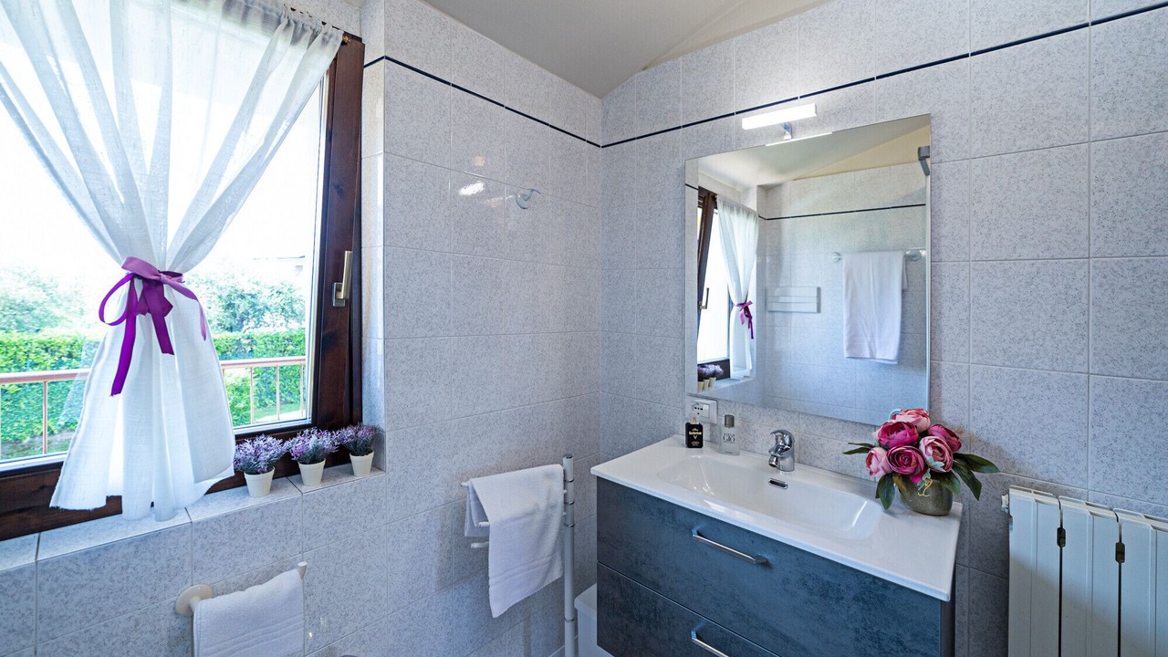 Photo of Bathroom in Montioni