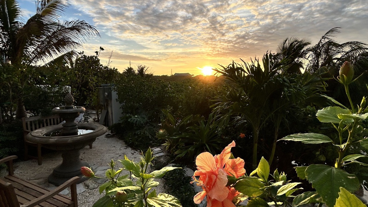 Photo of Patio Balcony in Hope Town