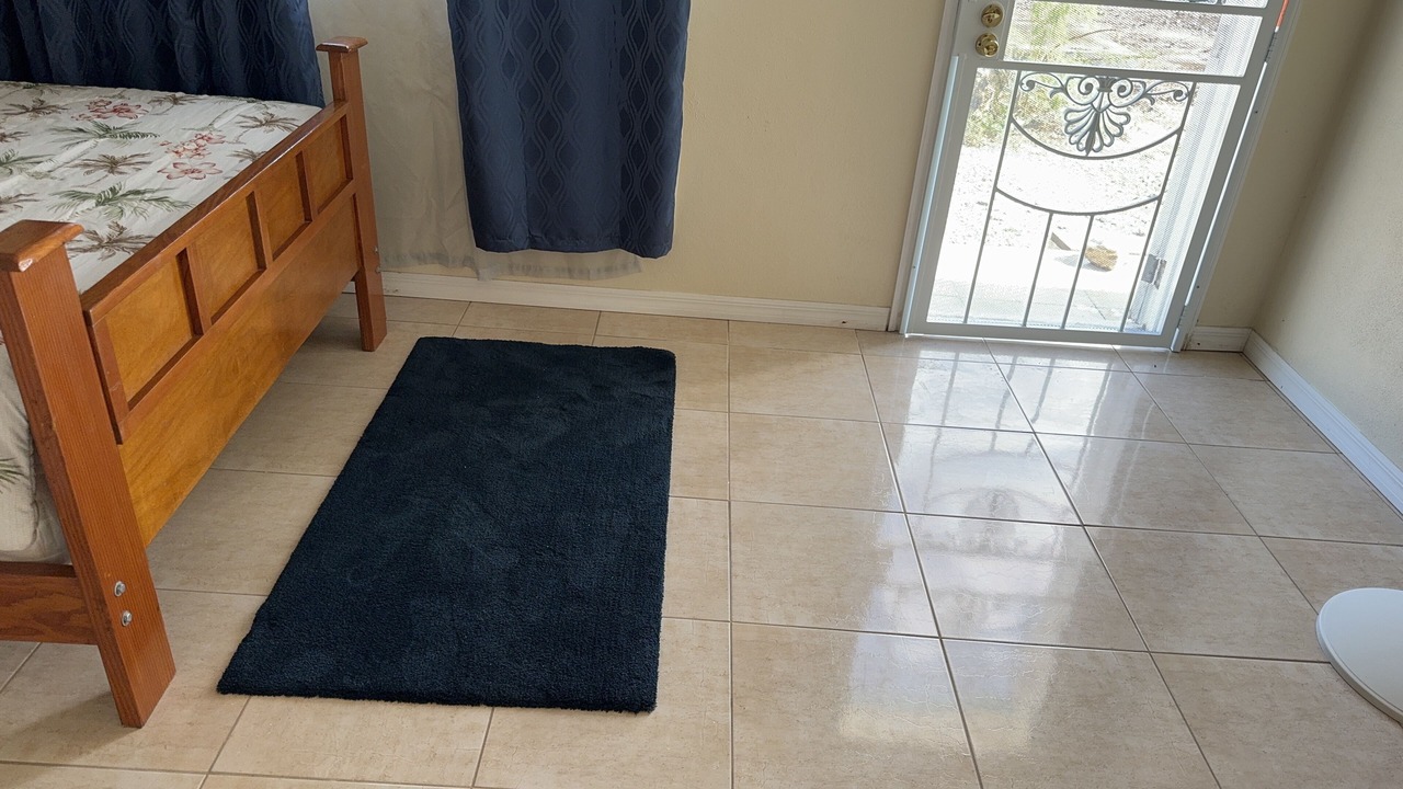 Photo of Bedroom in Tar Bay