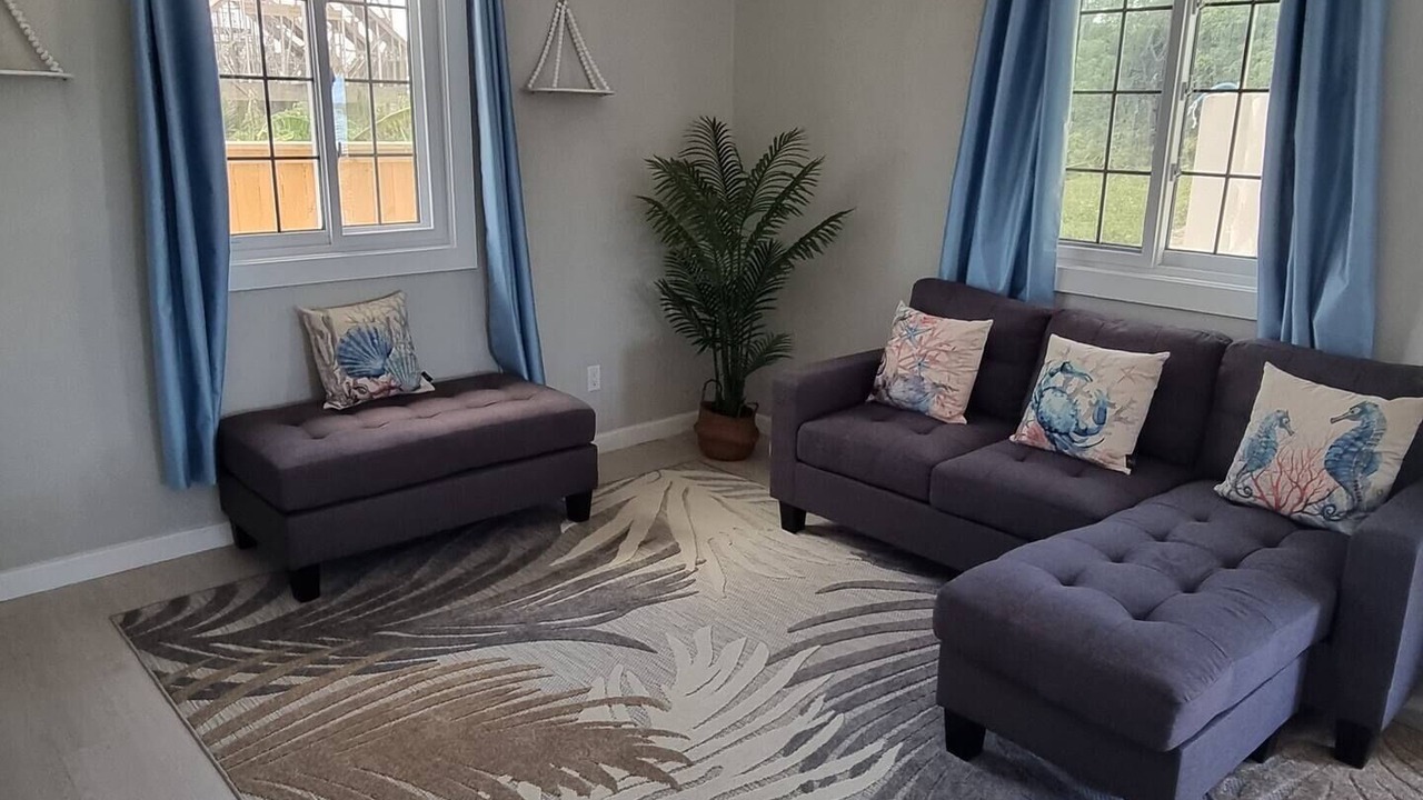 Photo of Livingroom in North Palmetto Point