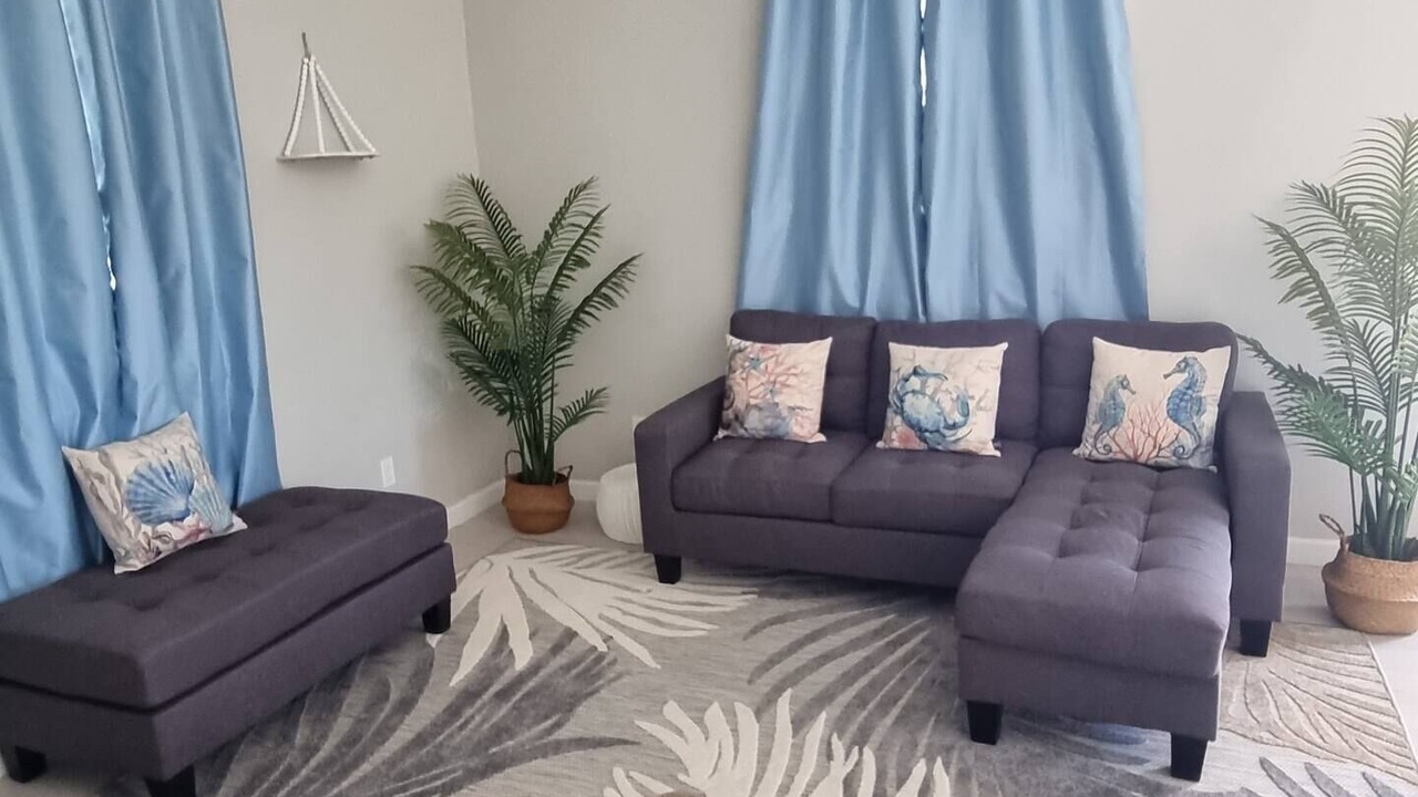 Photo of Livingroom in North Palmetto Point