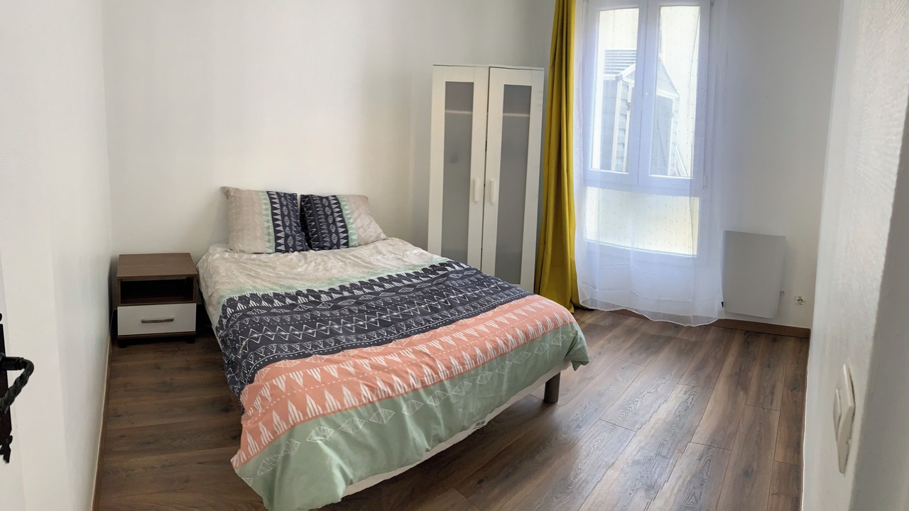 Photo of Bedroom in Romainville