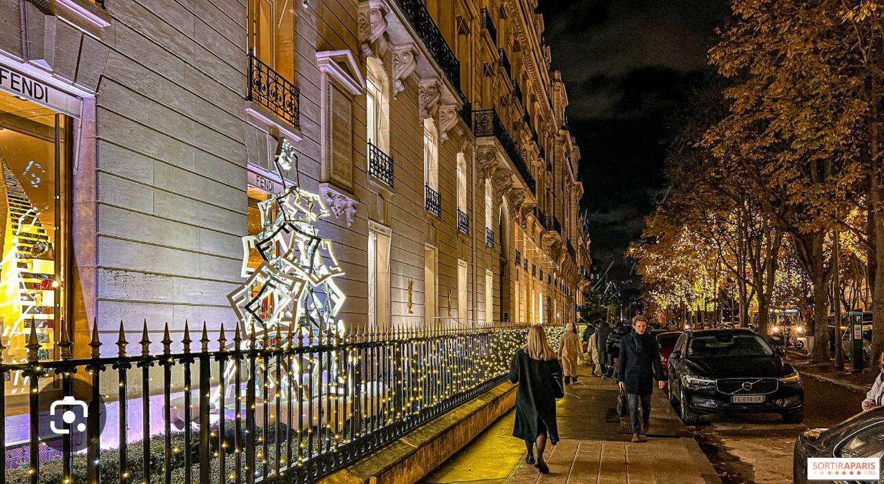 Photo of Others in Champs-Elysees
