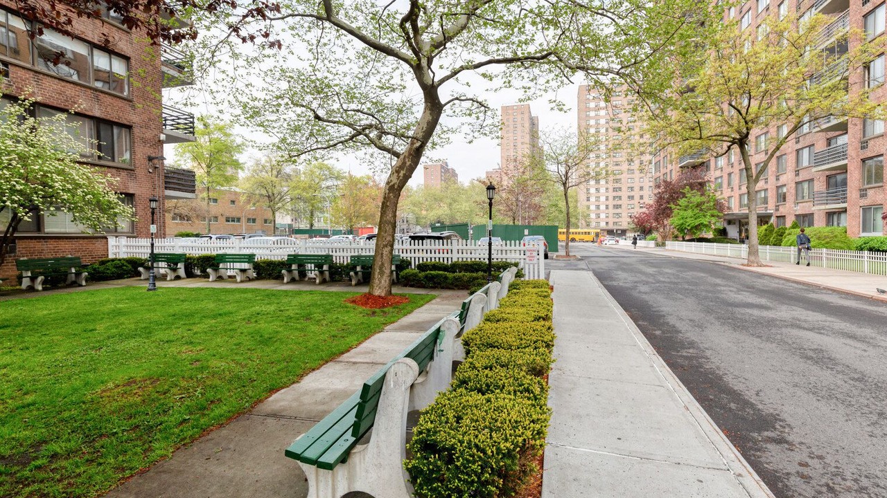 Photo of Outdoor in Manhattan Valley