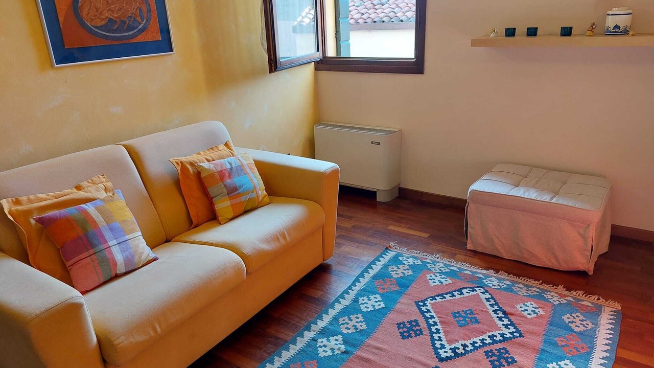 Photo of Livingroom in Historic Centre