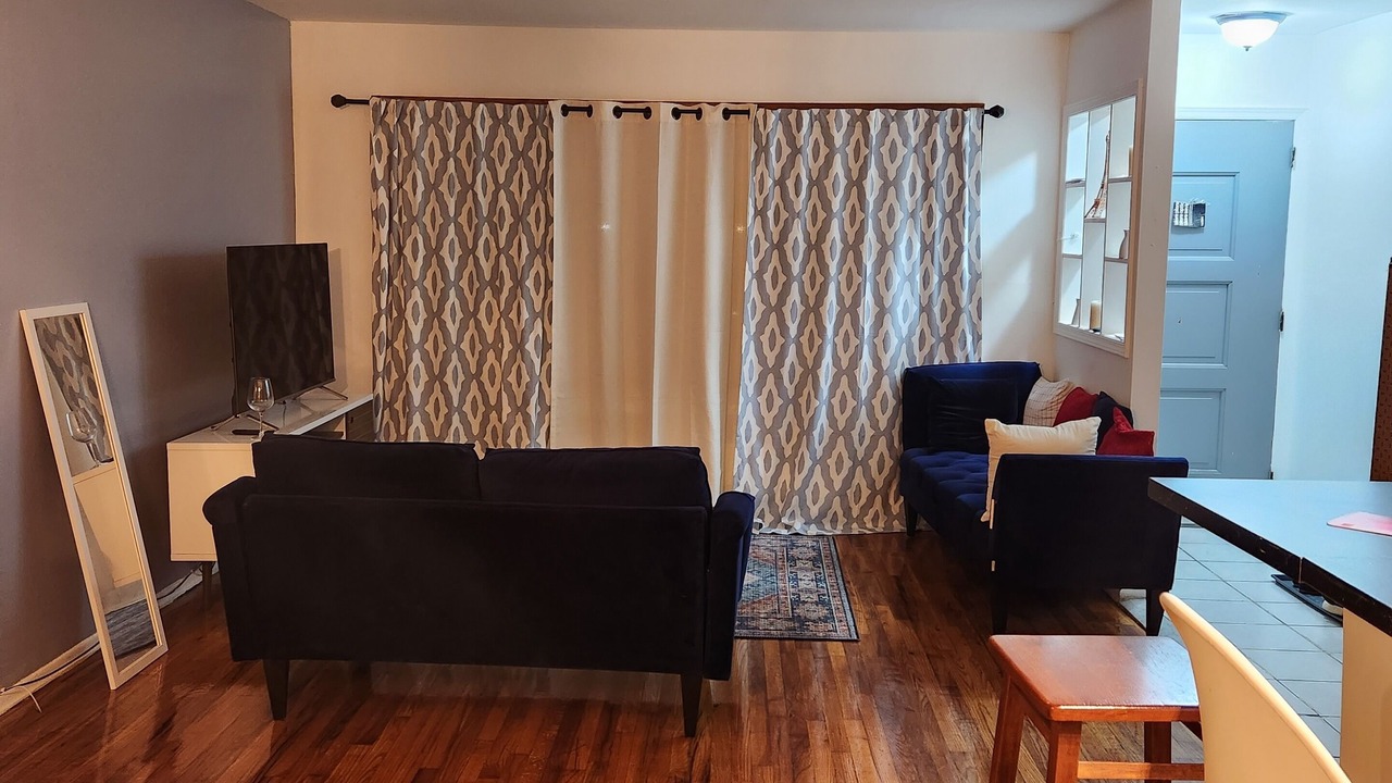 Photo of Livingroom in Canarsie