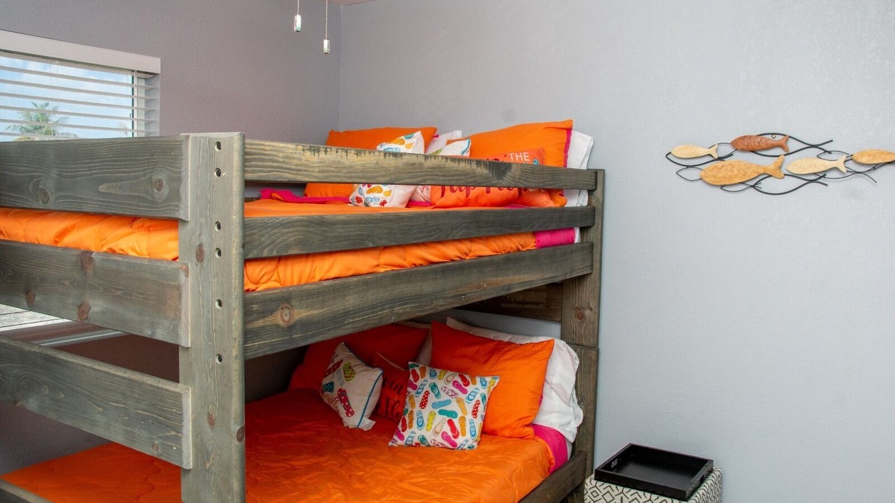 Photo of Bedroom in Treasure Cay