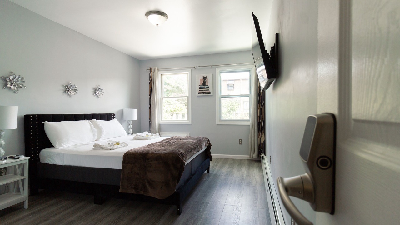 Photo of Bedroom in East New York
