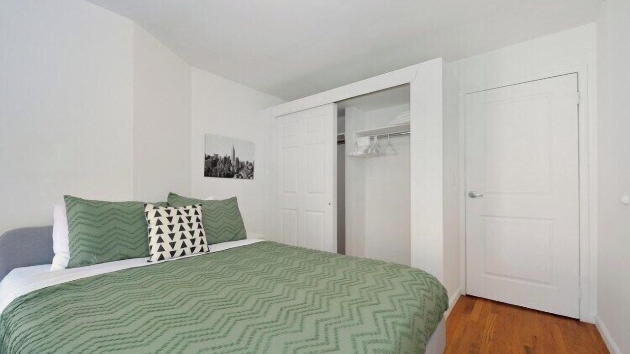 Photo of Bedroom in Sutton Place