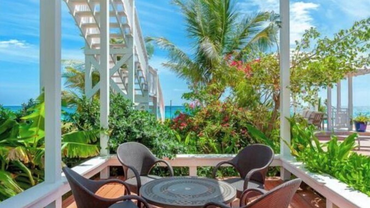 Photo of Patio Balcony in Hope Town