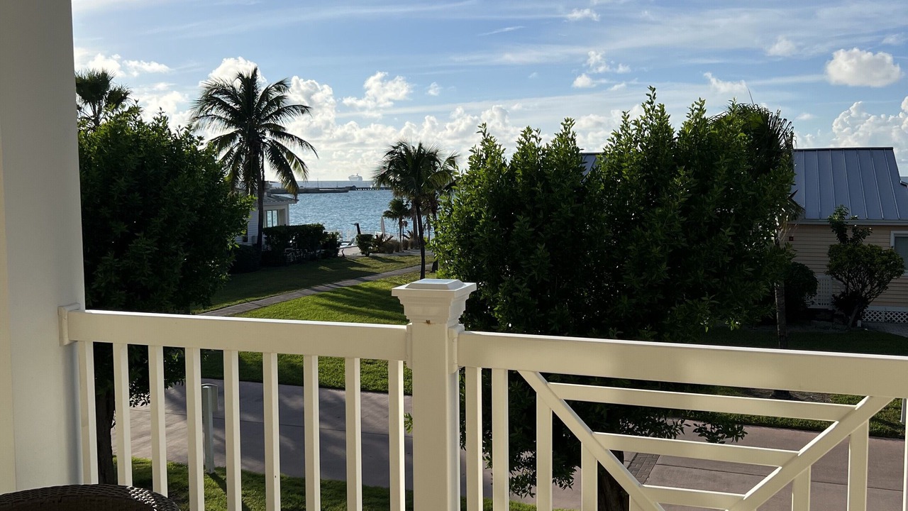 Photo of Patio Balcony in Alice Town