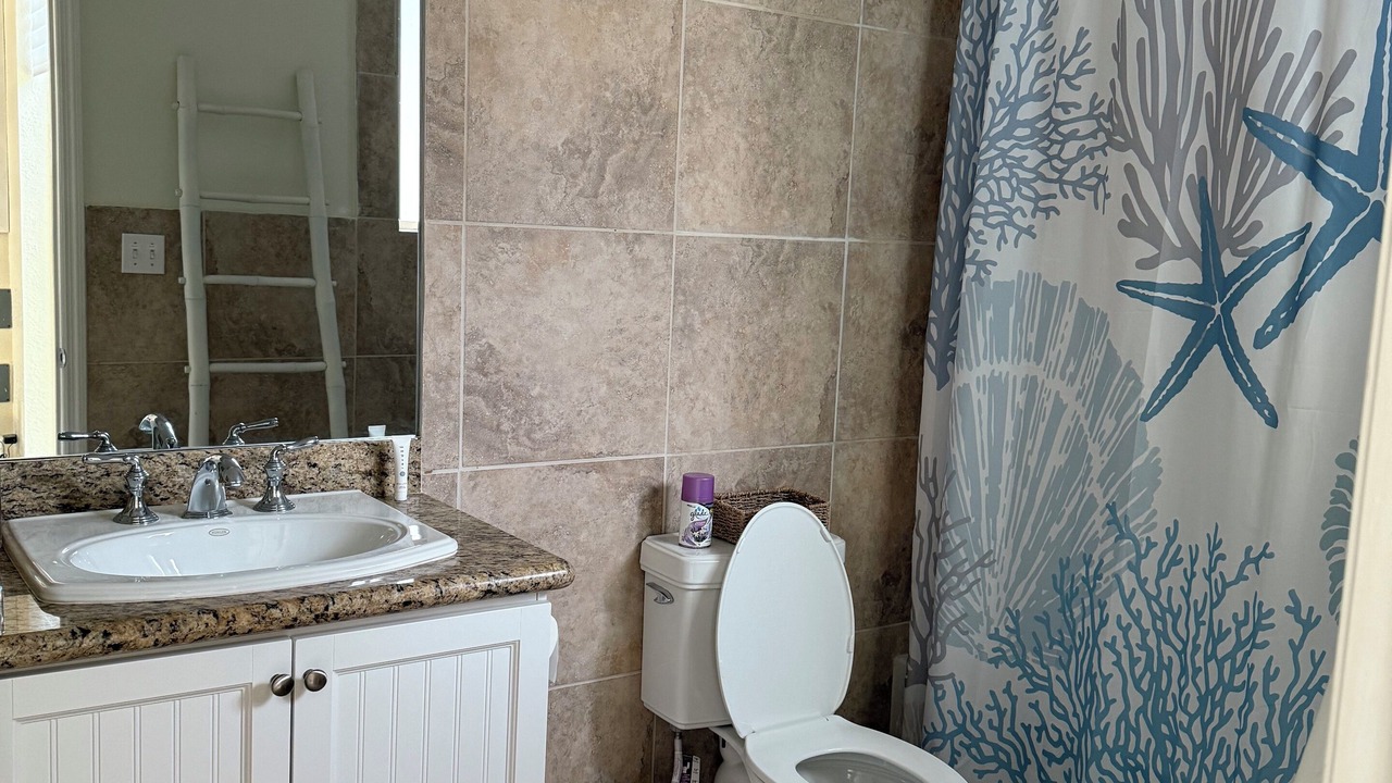 Photo of Bathroom in Alice Town