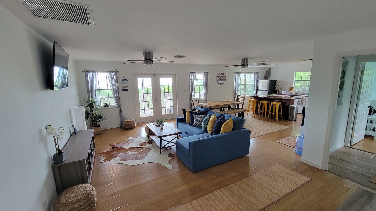 Photo of Livingroom in Great Exuma