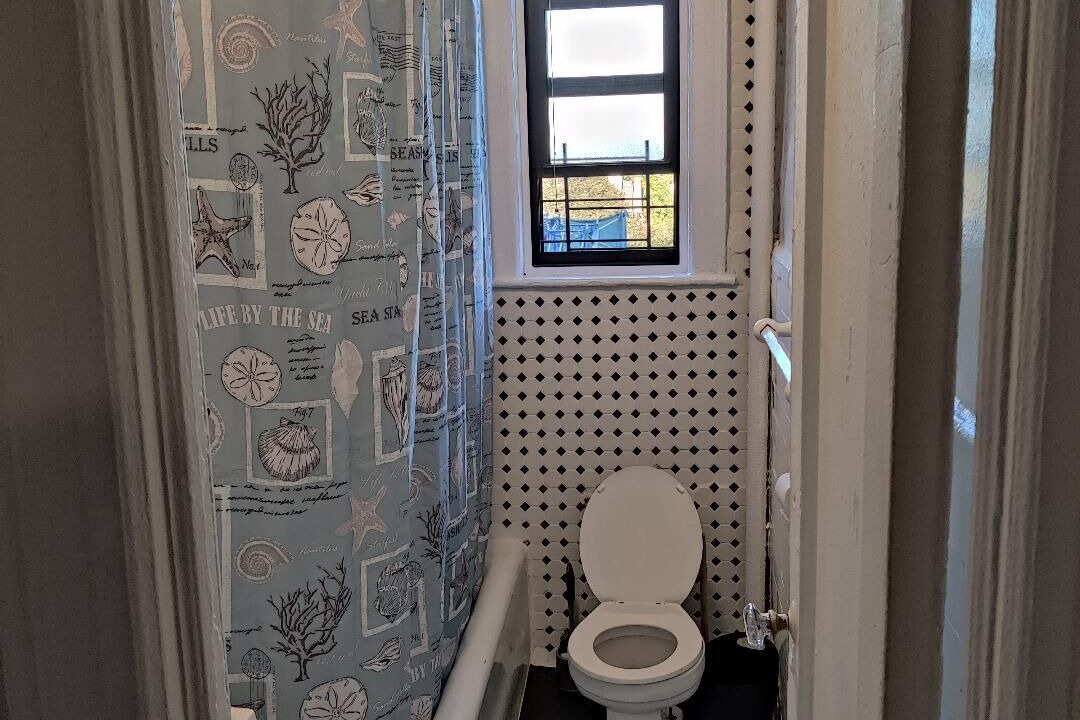 Photo of Bathroom in Midwood