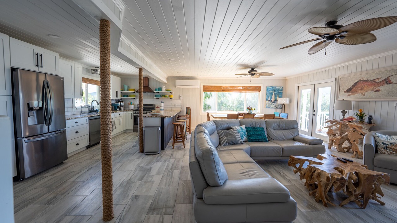 Photo of Bedroom in Treasure Cay