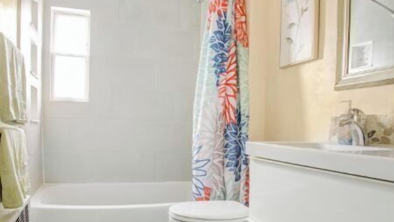 Photo of Bathroom in Canarsie