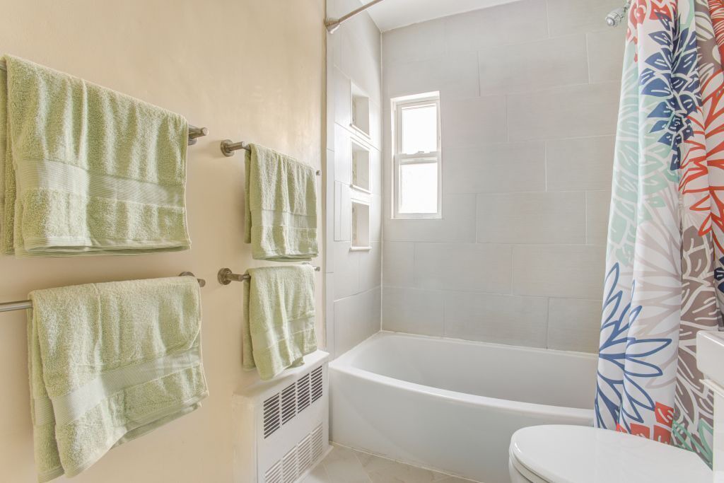 Photo of Bathroom in Canarsie