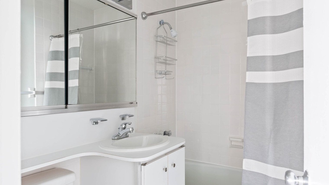 Photo of Bathroom in Peter Cooper Village