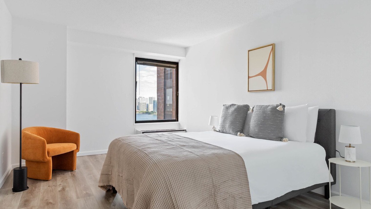 Photo of Bedroom in Peter Cooper Village