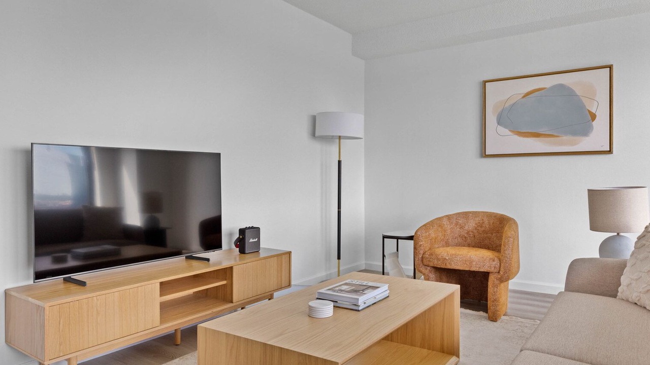Photo of Livingroom in Peter Cooper Village