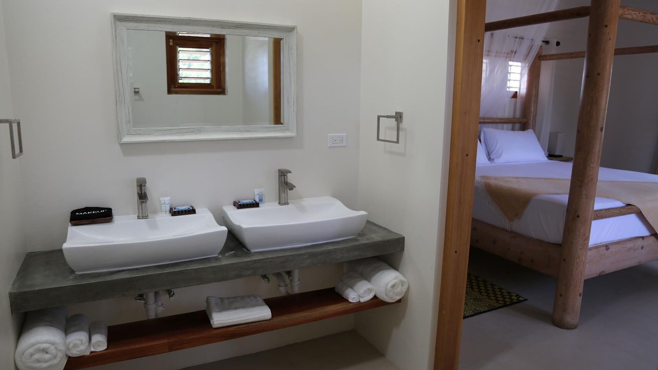 Photo of Bathroom in Treasure Beach