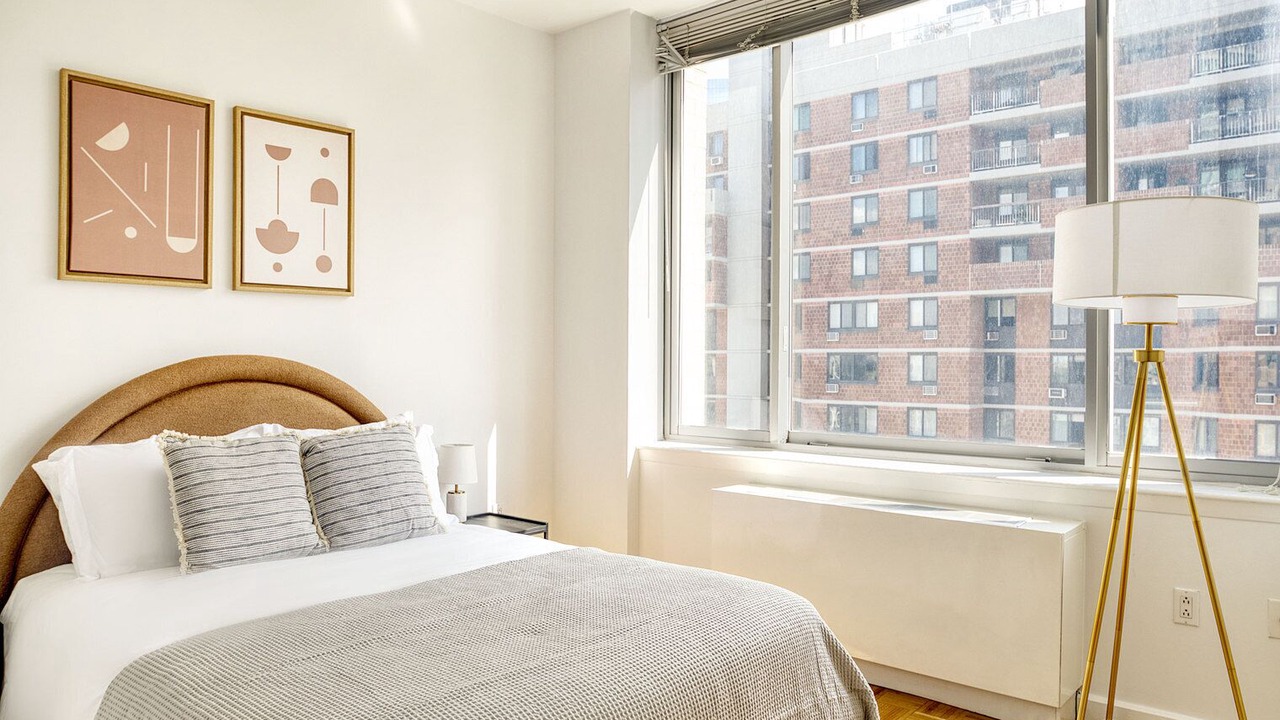 Photo of Bedroom in Lincoln Square