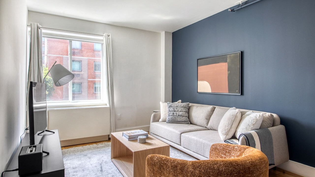 Photo of Livingroom in Ukrainian Village