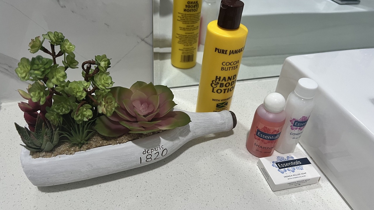 Photo of Bathroom in Eden Gardens