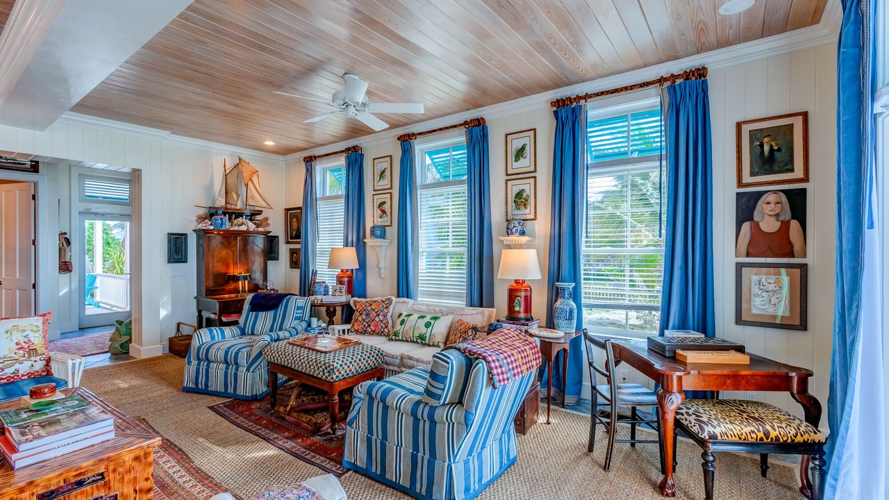 Photo of Livingroom in Hope Town