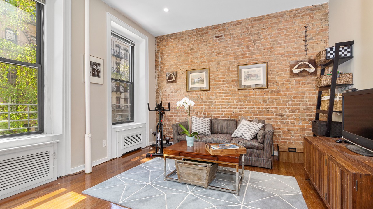 Photo of Livingroom in Upper East Side