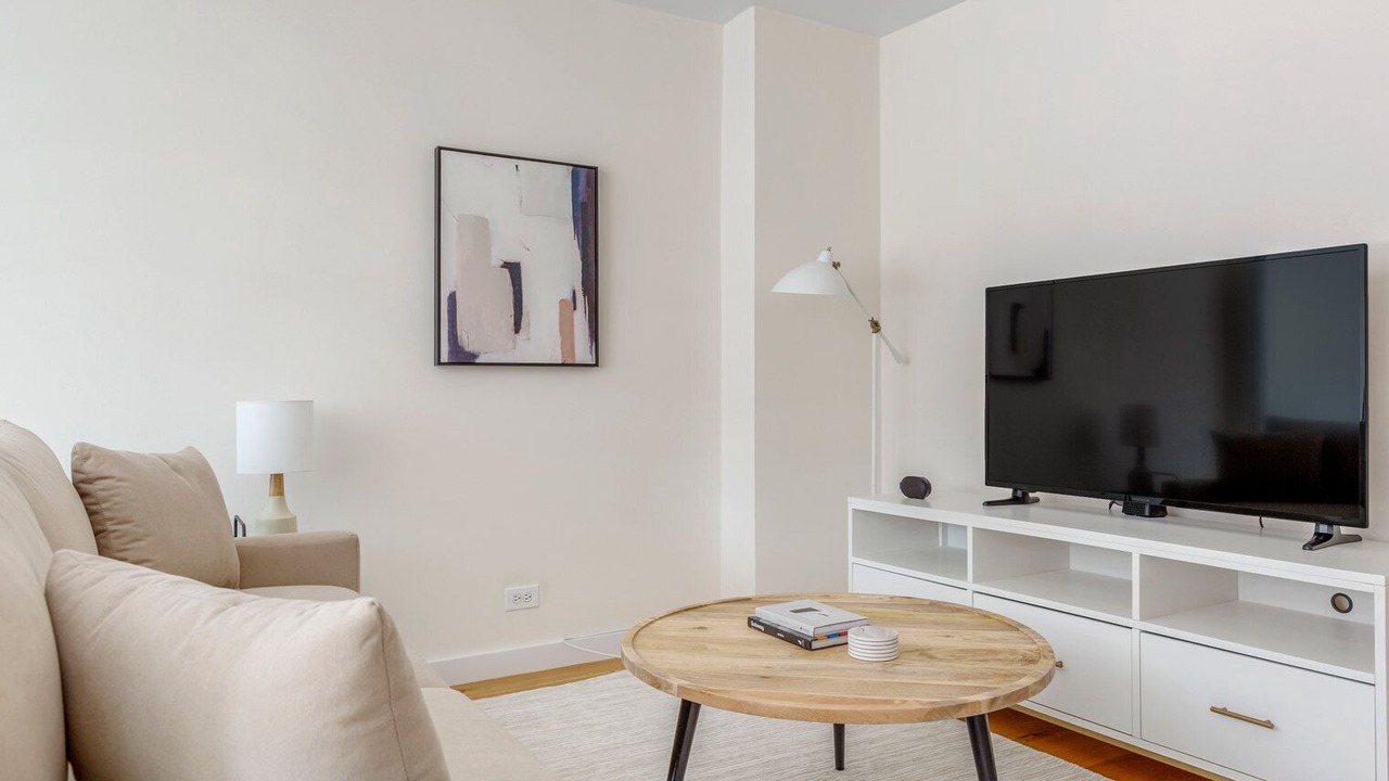 Photo of Livingroom in Midtown East