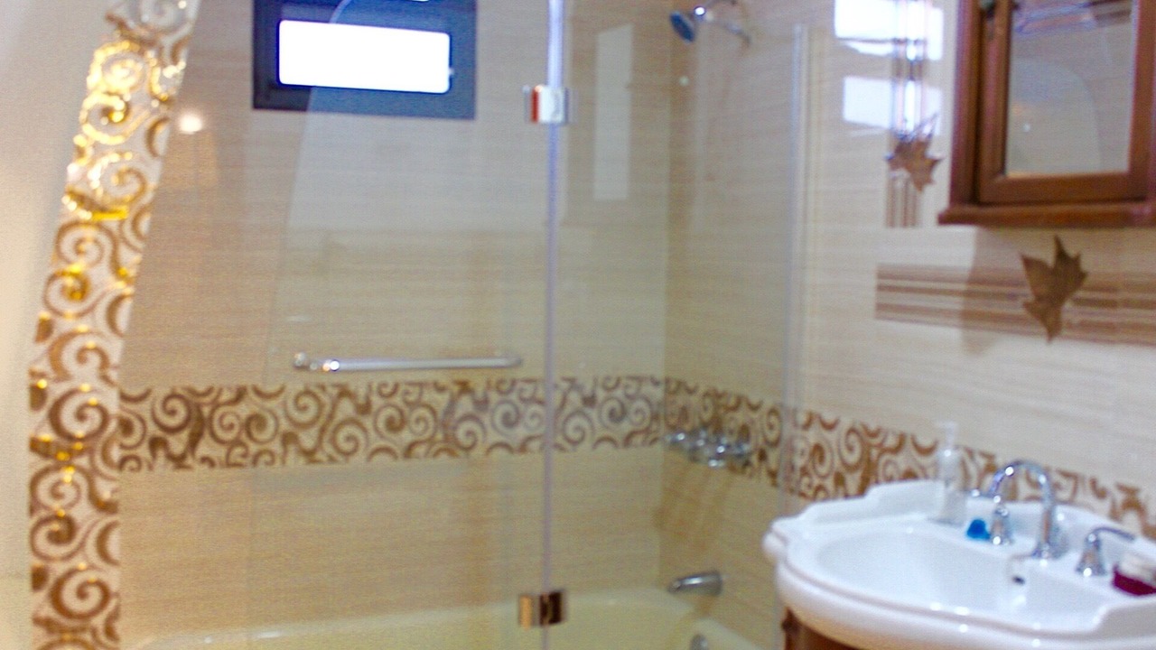 Photo of Bathroom in Flatlands