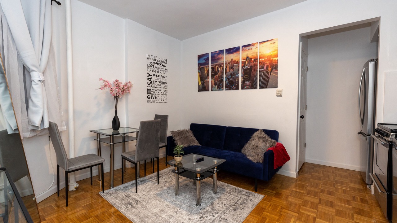 Photo of Livingroom in Upper East Side