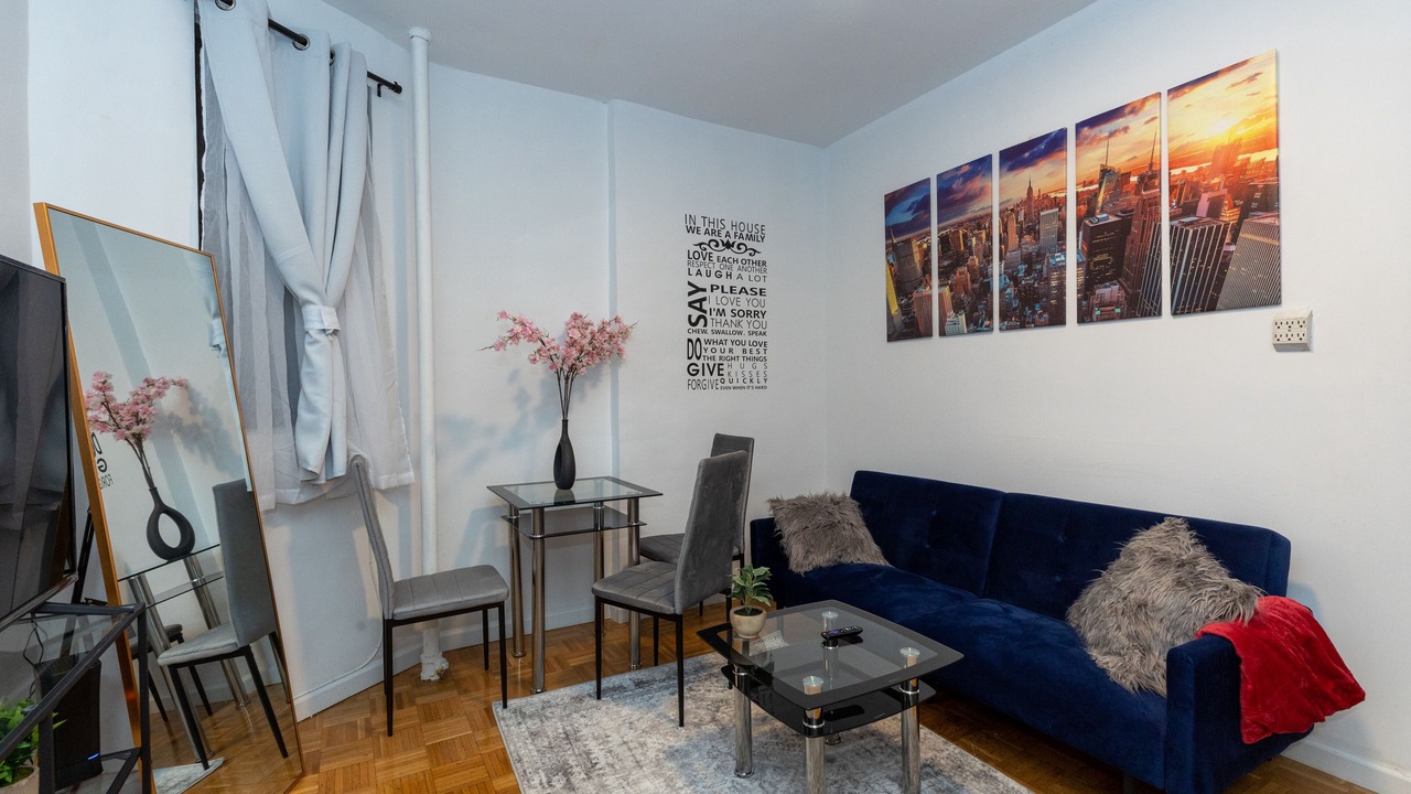 Photo of Livingroom in Upper East Side