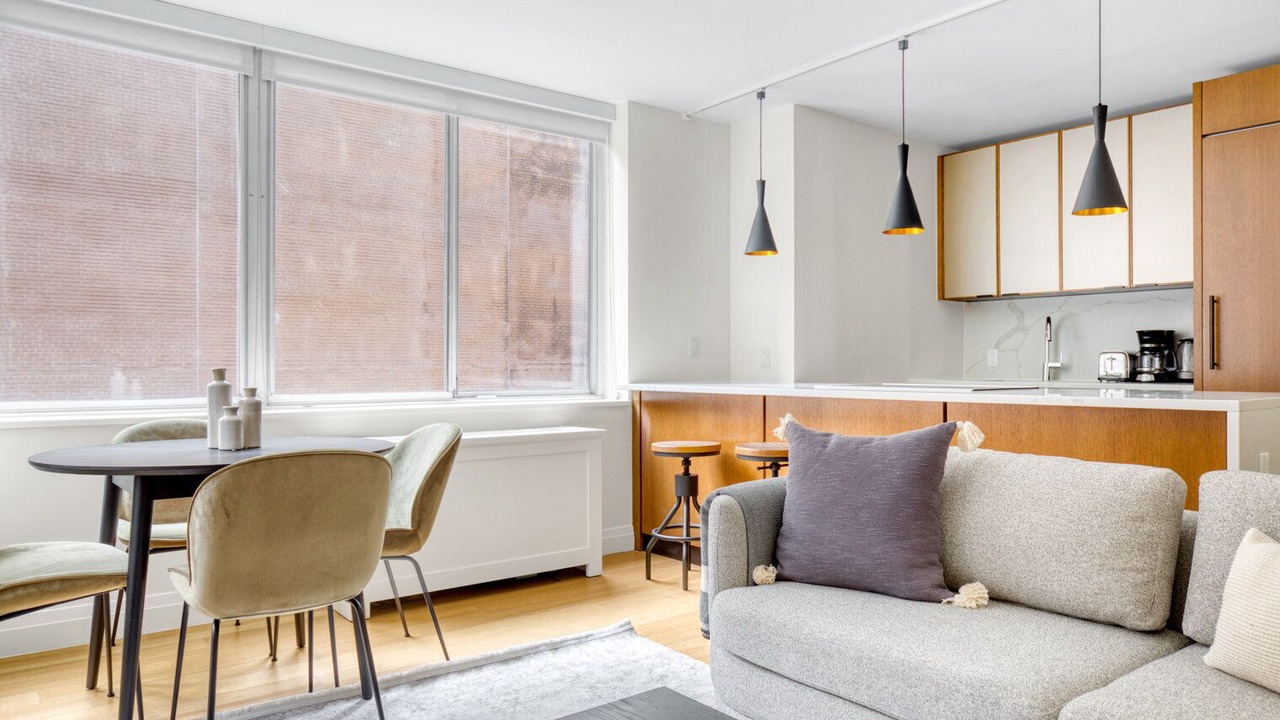 Photo of Livingroom in Sutton Place