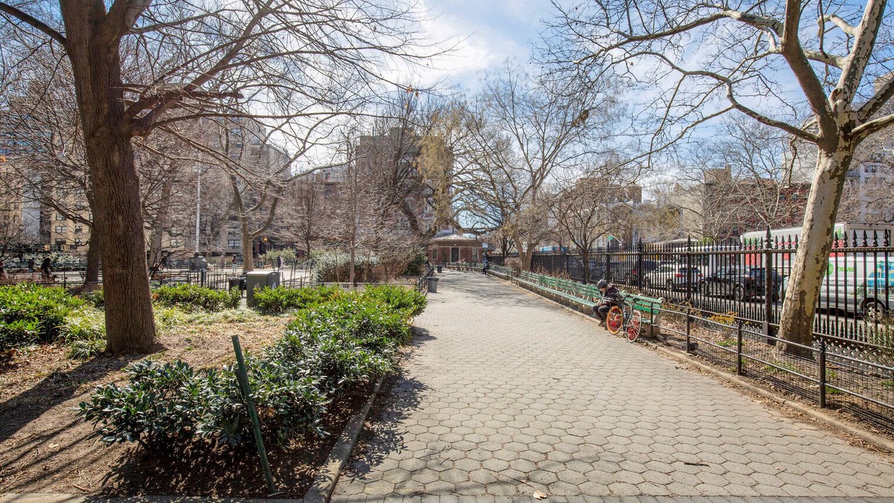 Photo of Outdoor in Peter Cooper Village