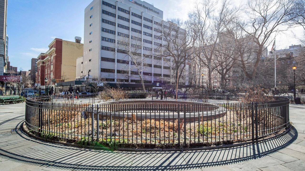 Photo of Outdoor in Peter Cooper Village