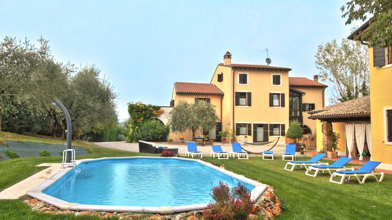 Photo of Outdoor in Montioni