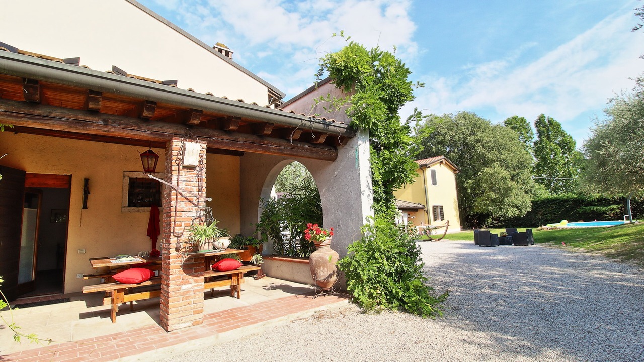 Photo of Outdoor in Montioni