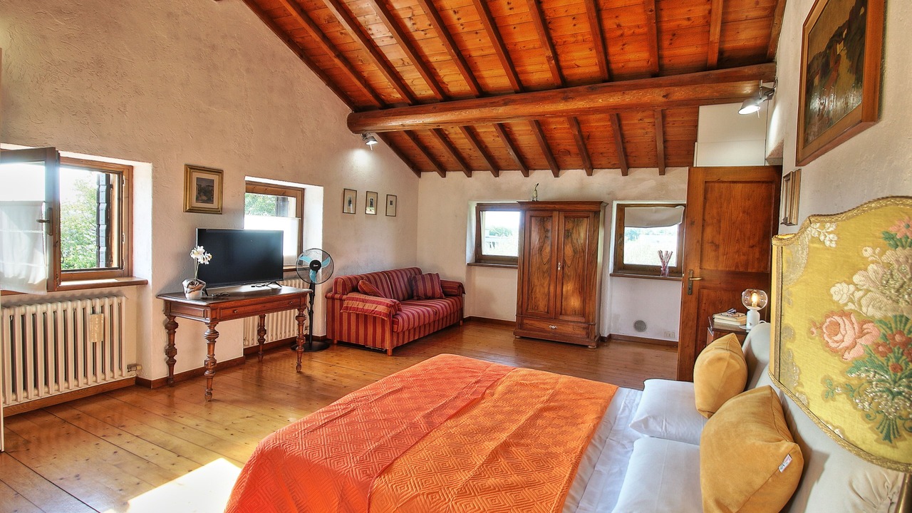 Photo of Bedroom in Montioni