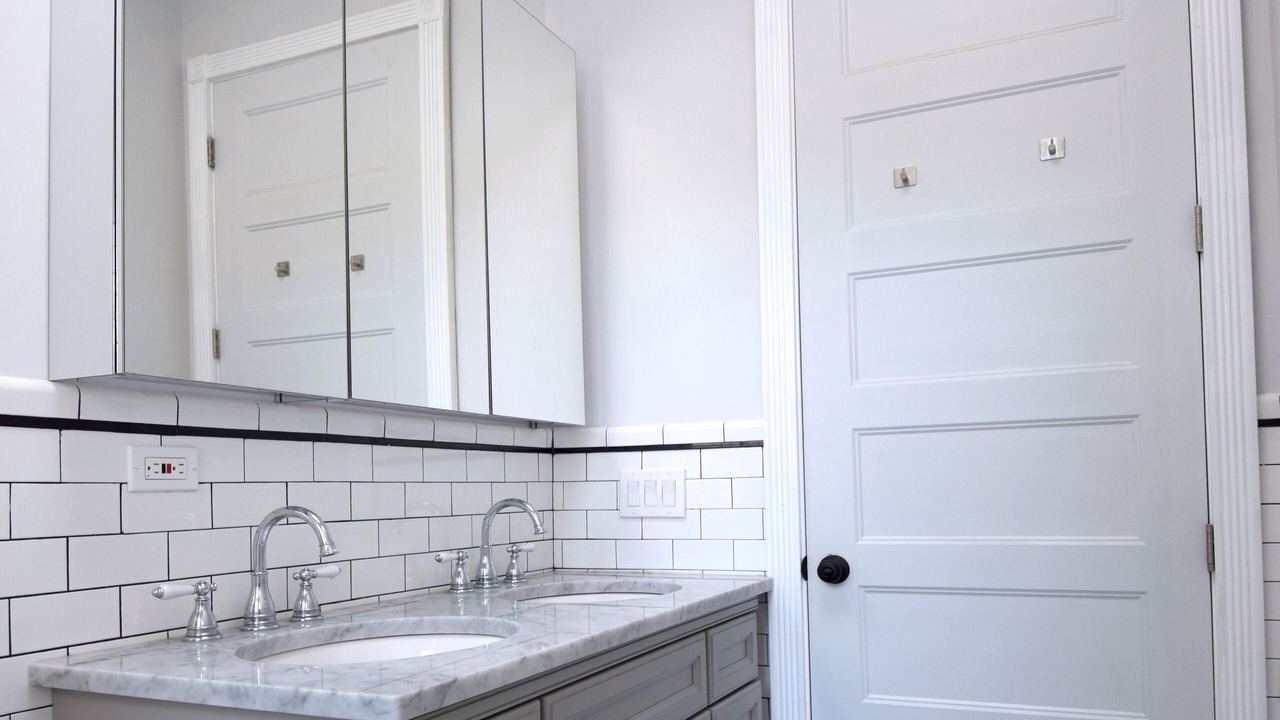 Photo of Bathroom in Bushwick