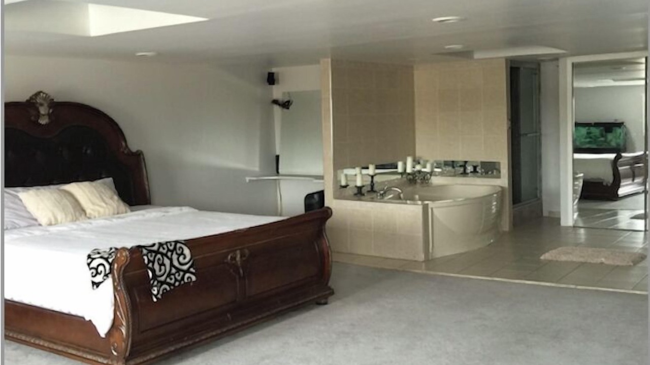 Photo of Bedroom in Marine Park