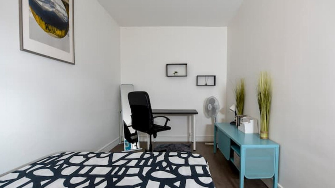 Photo of Bedroom in Villeneuve-la-Garenne